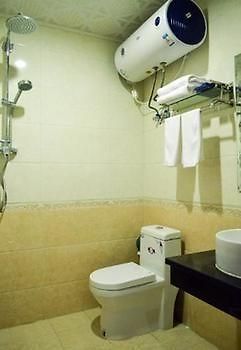 Xinyuan Business Hotel Луоян Екстериор снимка